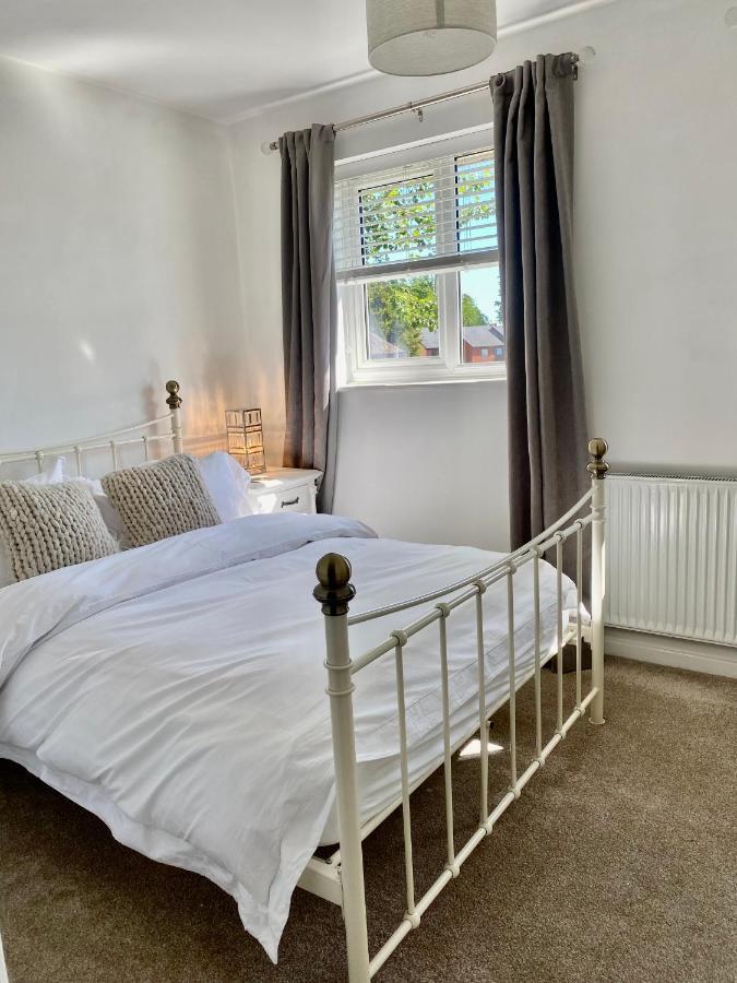 Cheerful 2-bedroom With Free Parking Holiday home *