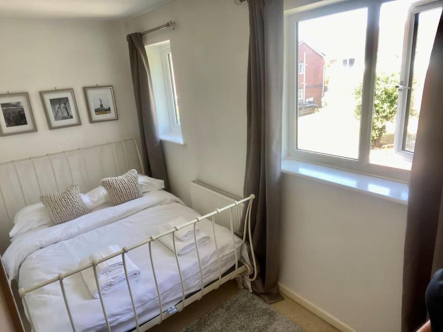Cheerful 2-bedroom With Free Parking Vakantiehuis Roughhill